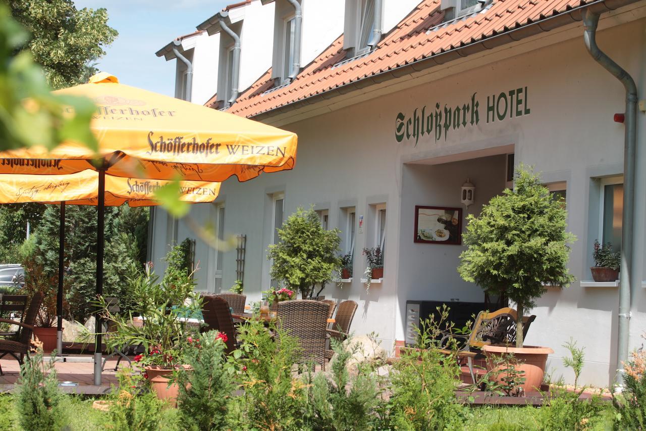 Schlossparkhotel Sallgast Buitenkant foto